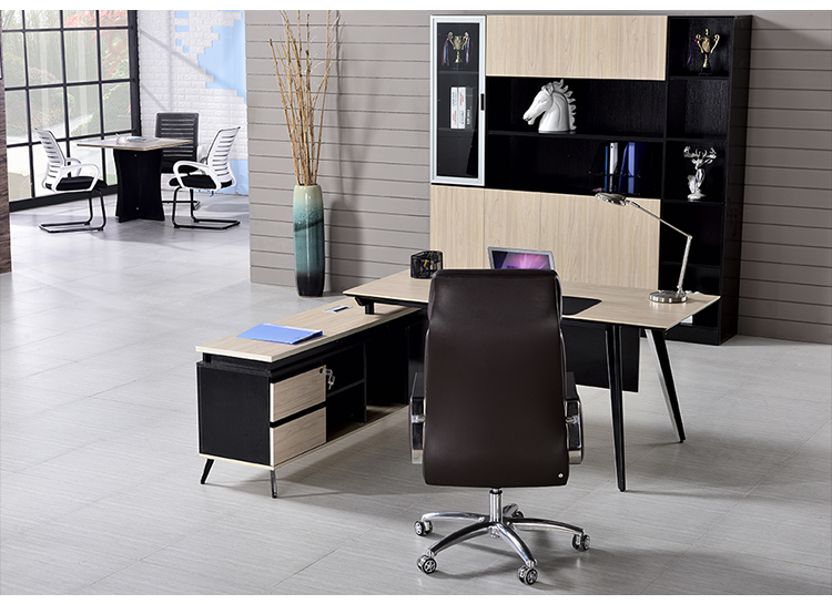 中班經(jīng)理主管桌