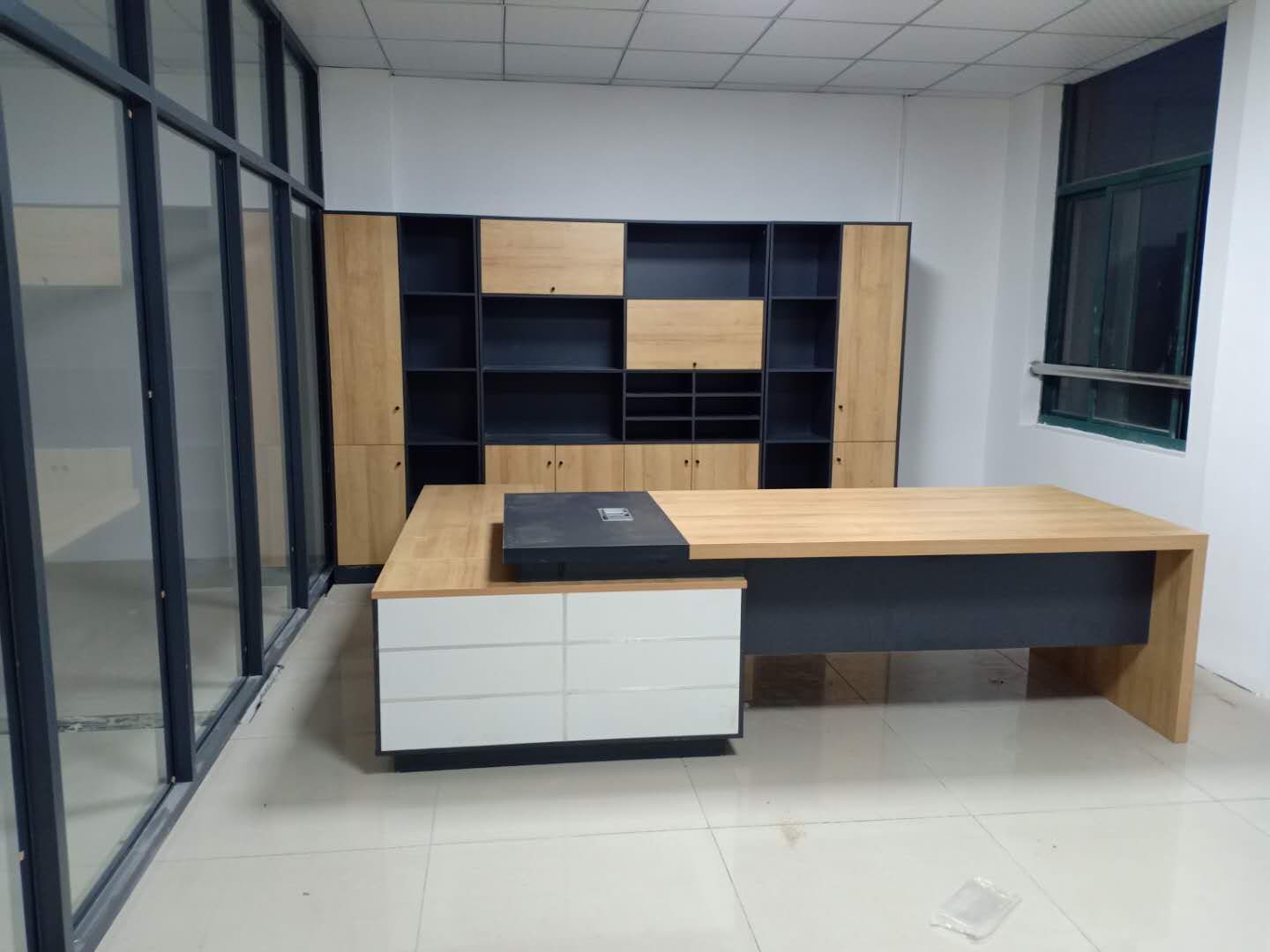 班臺(tái)老板辦公桌