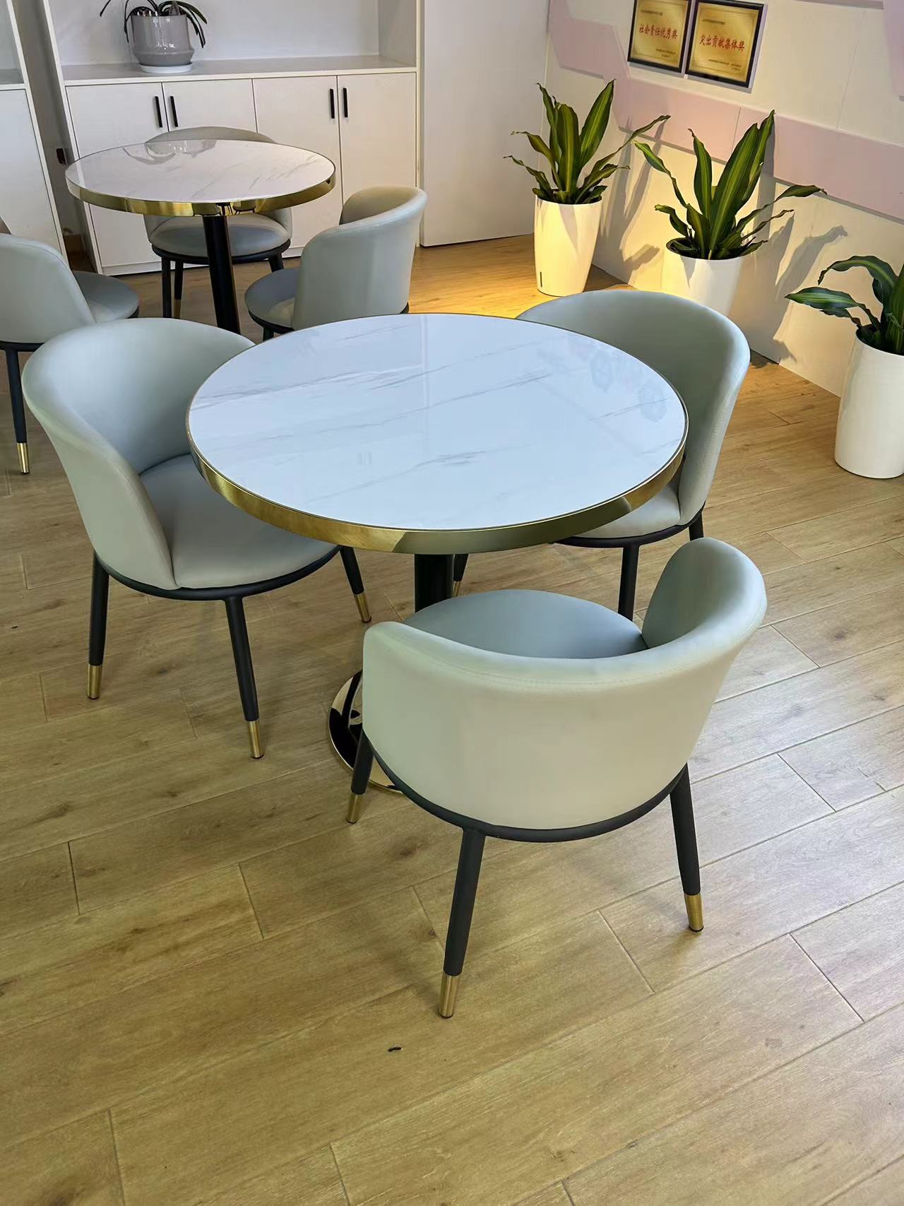 小圓桌洽談桌實拍