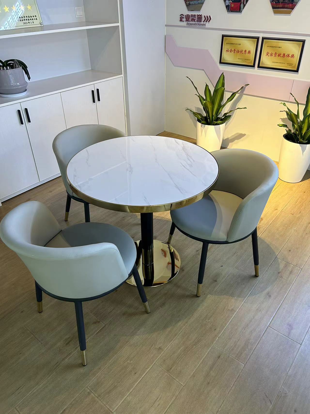 小圓桌洽談桌實拍